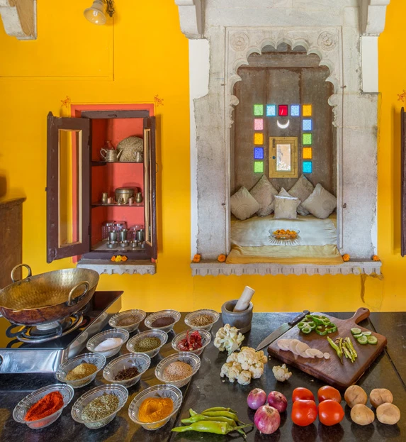 Cooking class at Chanoud Garh in India