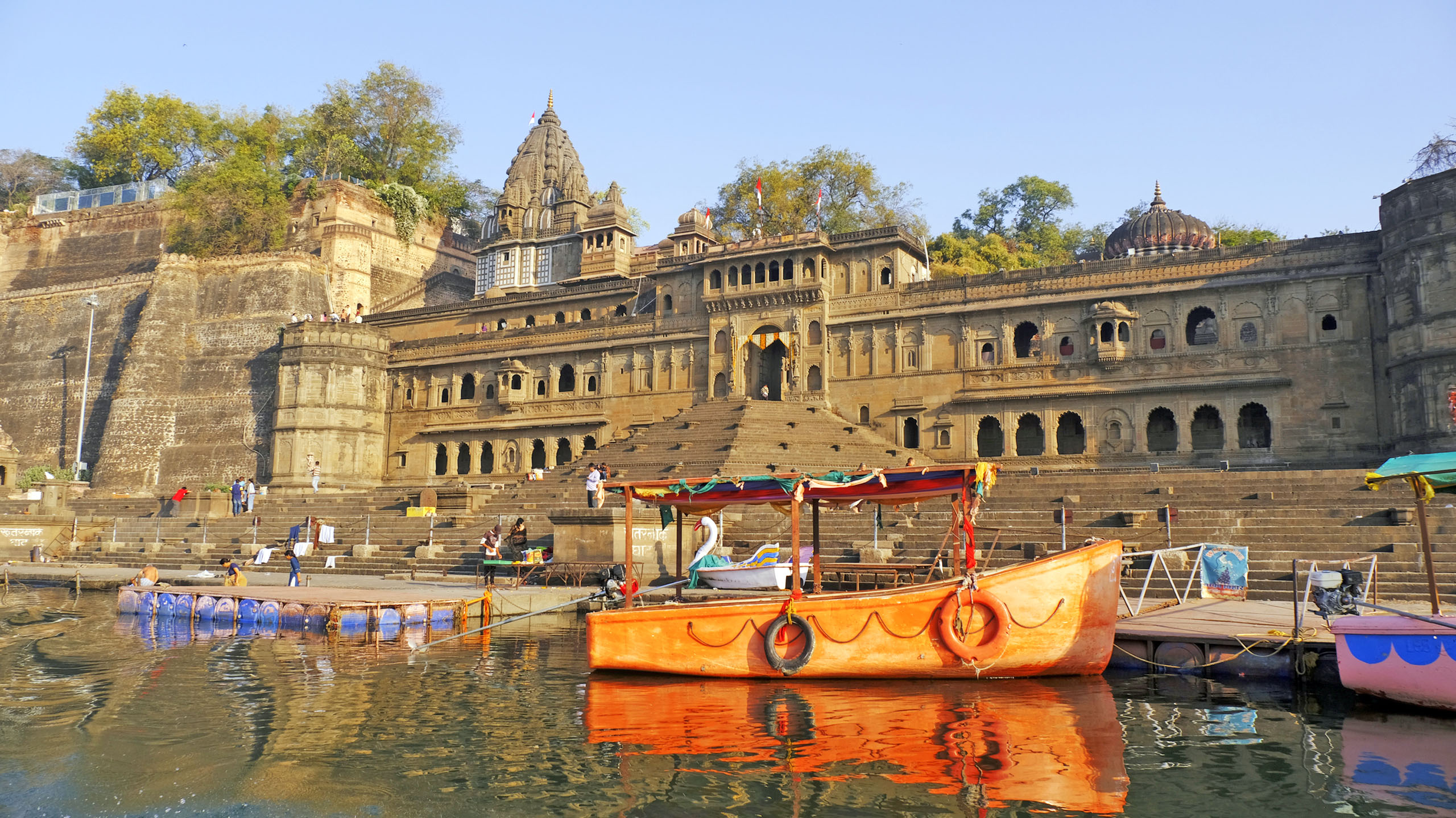 Ahilya fort in Maheshwar from the river