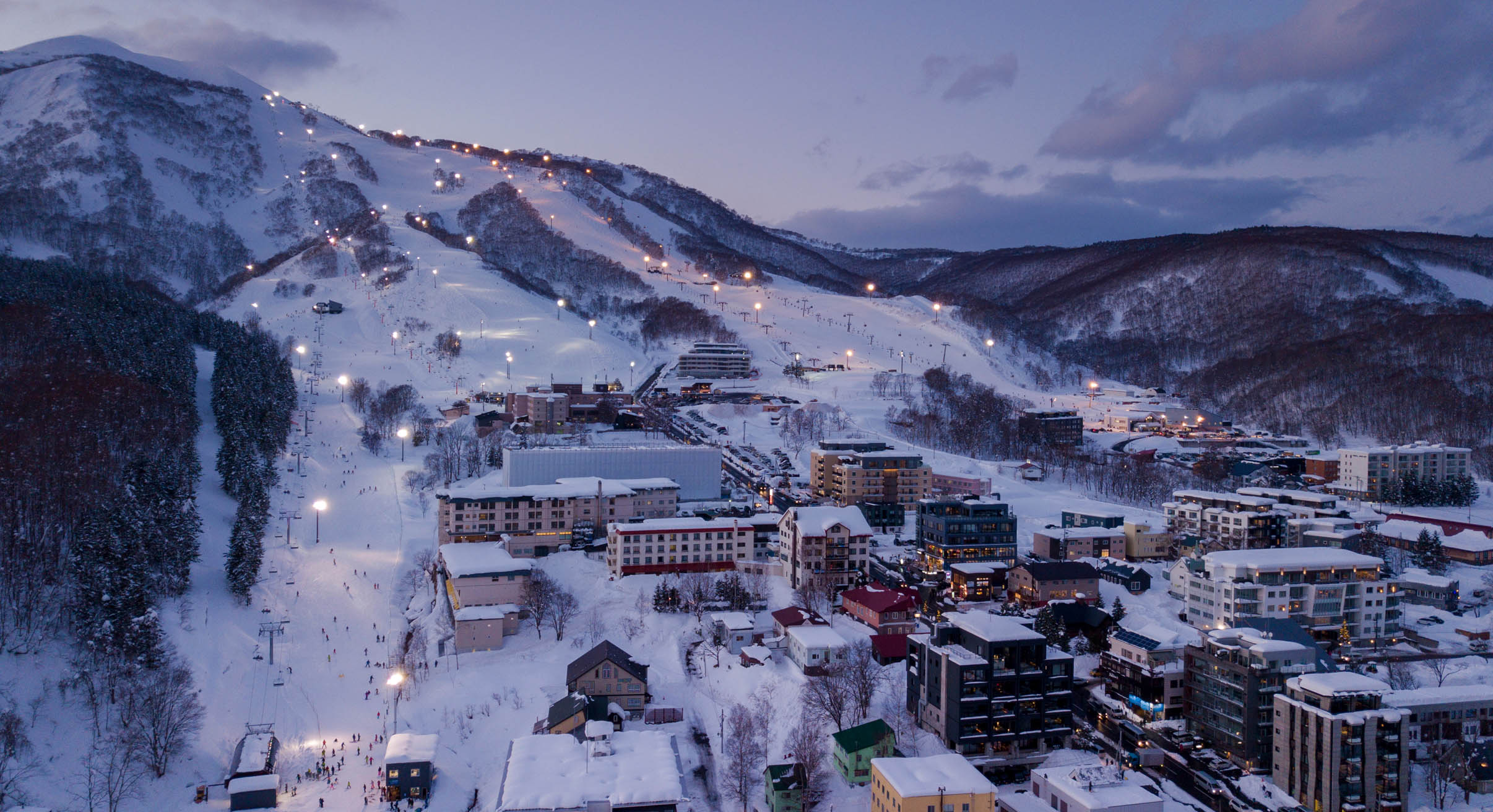 family ski holidays in Niseko ski resort, Japan