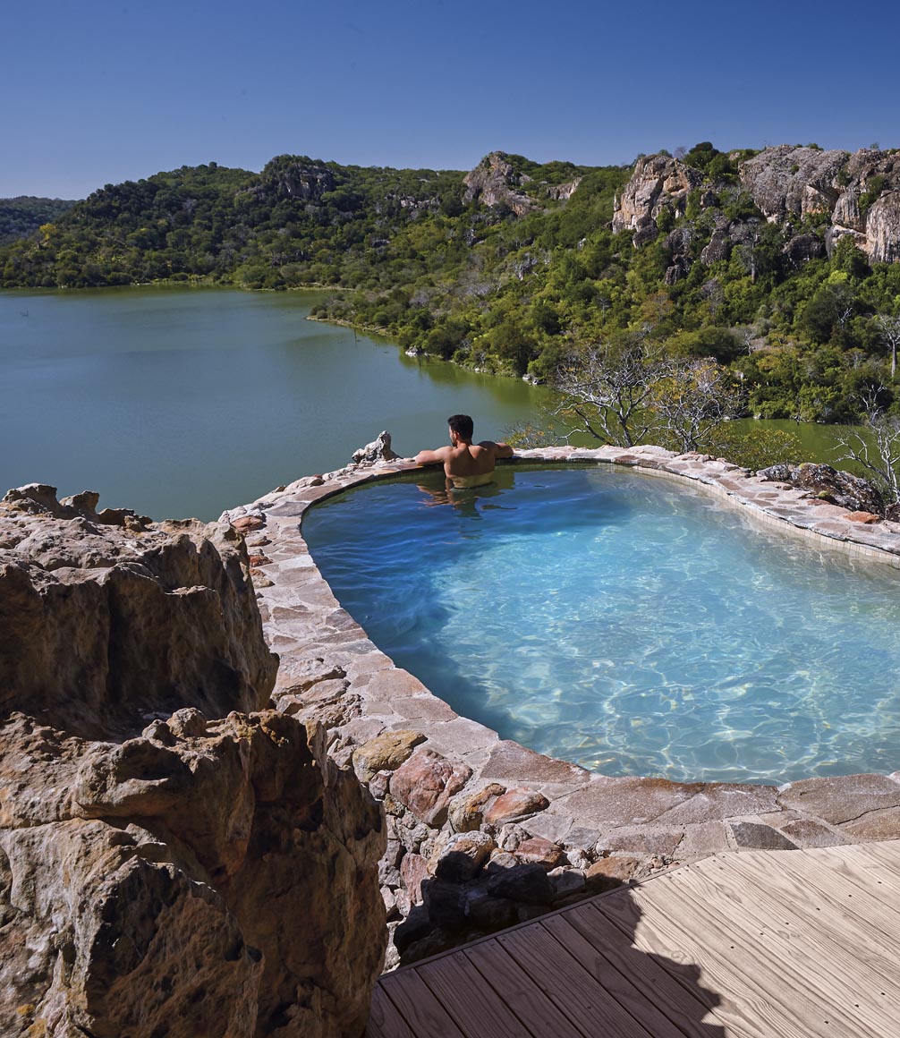 private plunge pool overlooking the lake